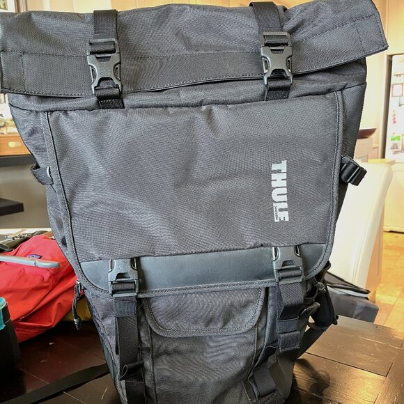 Thule Covert Rolltop Camera Bag - Picture 1 of 5